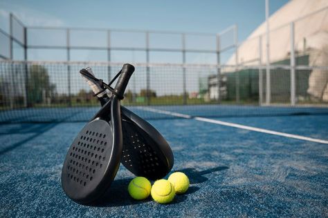Kas ir padel teniss un kāpēc tev tas jāpamēģina?